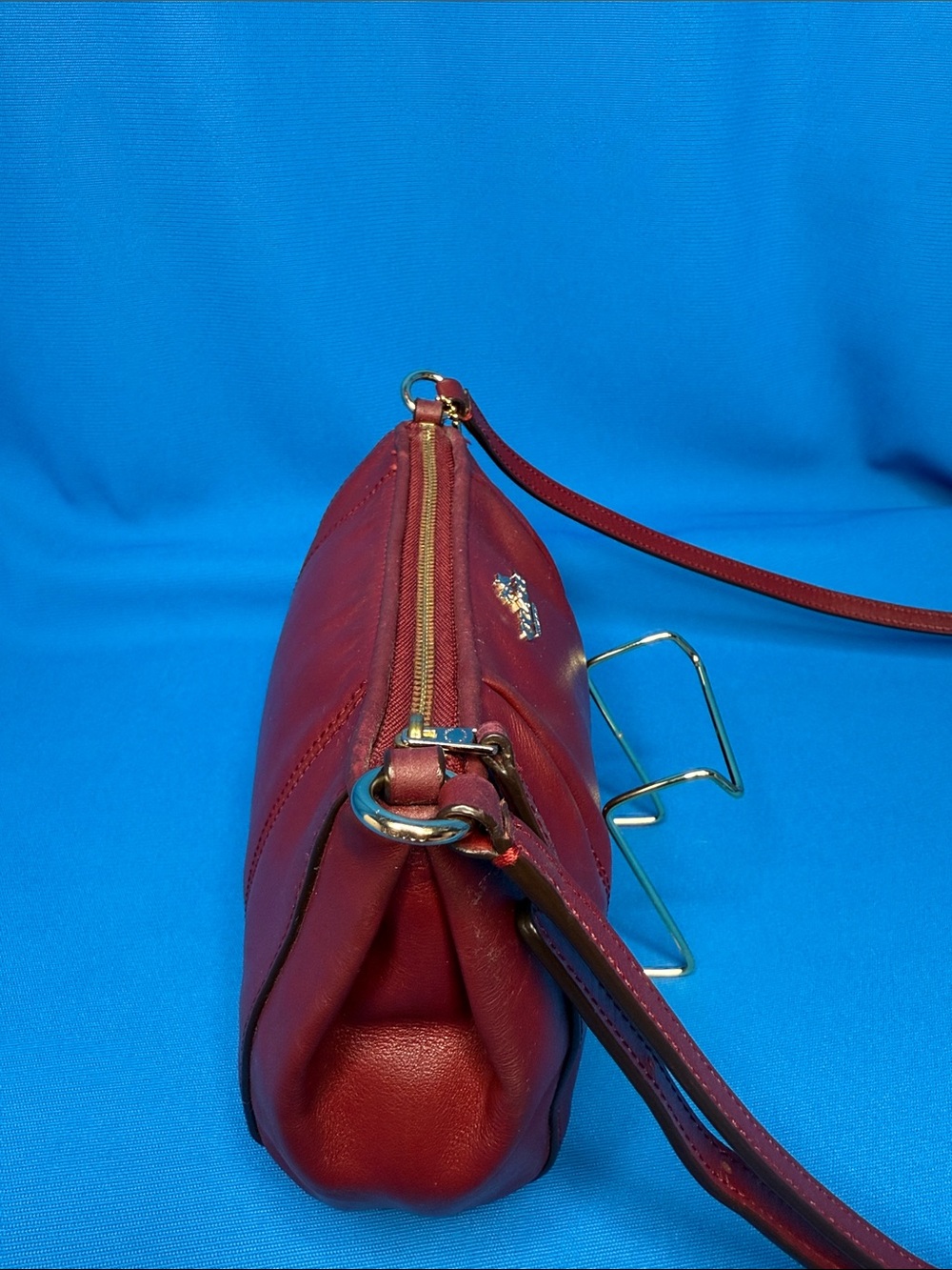 GORGEOUS COACH NEW YORK CRIMSON COLETTE CROSSBODY / SWINGPACK / SHOULDER BAG - Picture 11 of 17